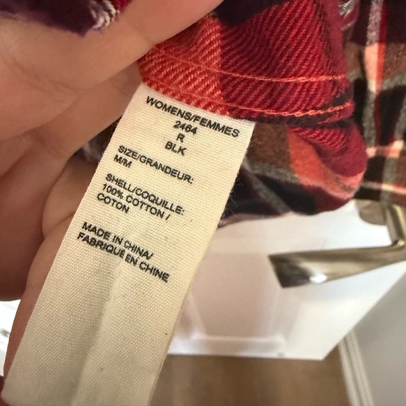 Woolrich Flannel Red and Black Plaid Button-Up Shirt- size M GUC - Picture 4 of 5